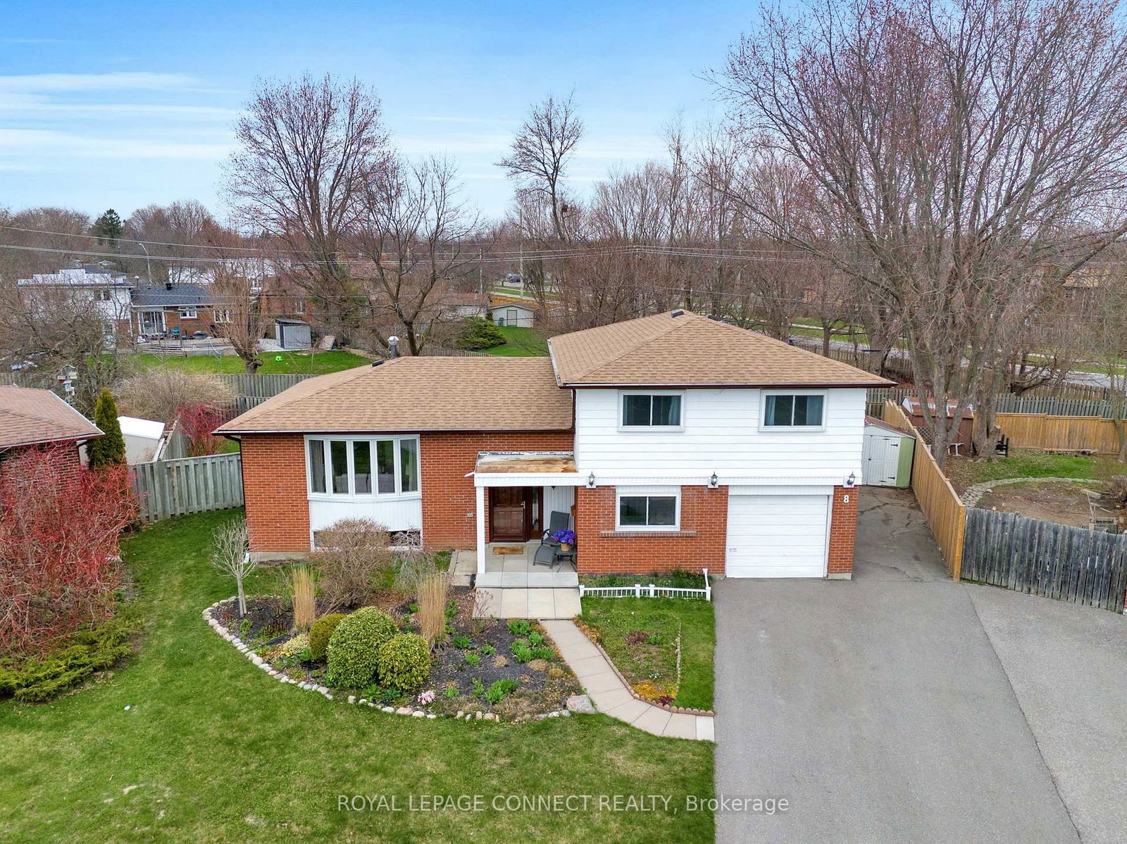 Detached House for sale at 8 Graham Court, Ajax, South East, L1S 1H6 - MLS: E12107534
