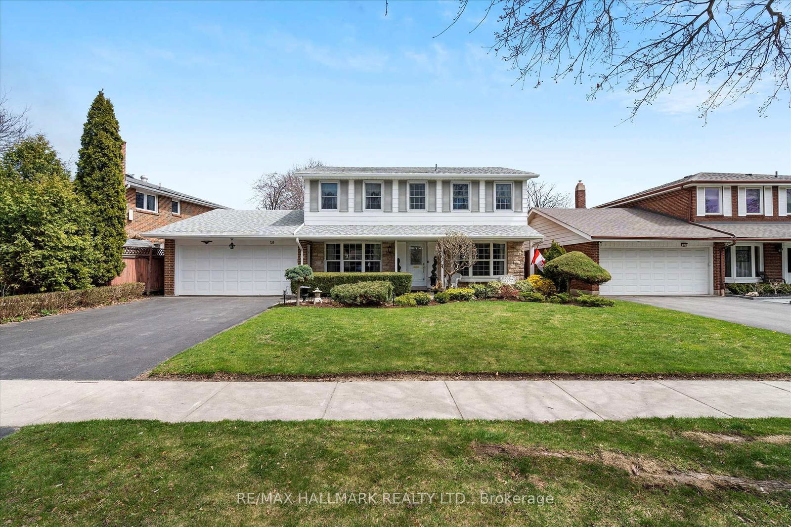 Detached House for sale at 39 Sheldonbury Crescent, Toronto, L'Amoreaux, M1W 1K8 - MLS: E12107621