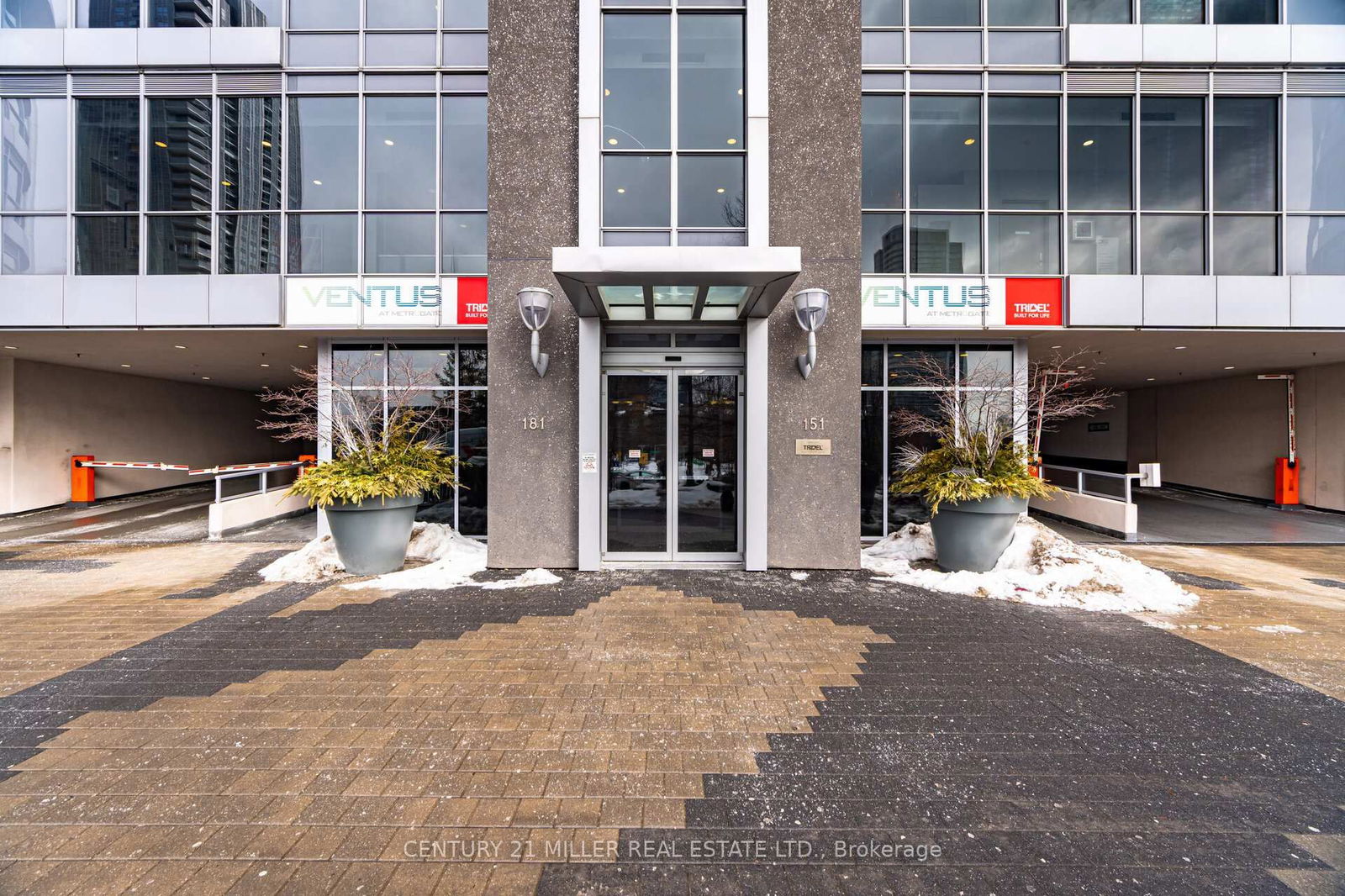 Condo for sale at 216-181 Village Green Square, Toronto, Agincourt South-Malvern West, M1S 0K6 - MLS: E12107691