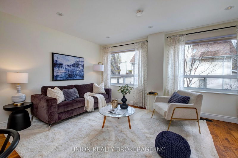 home for sale on 136-90 Edgewood Avenue