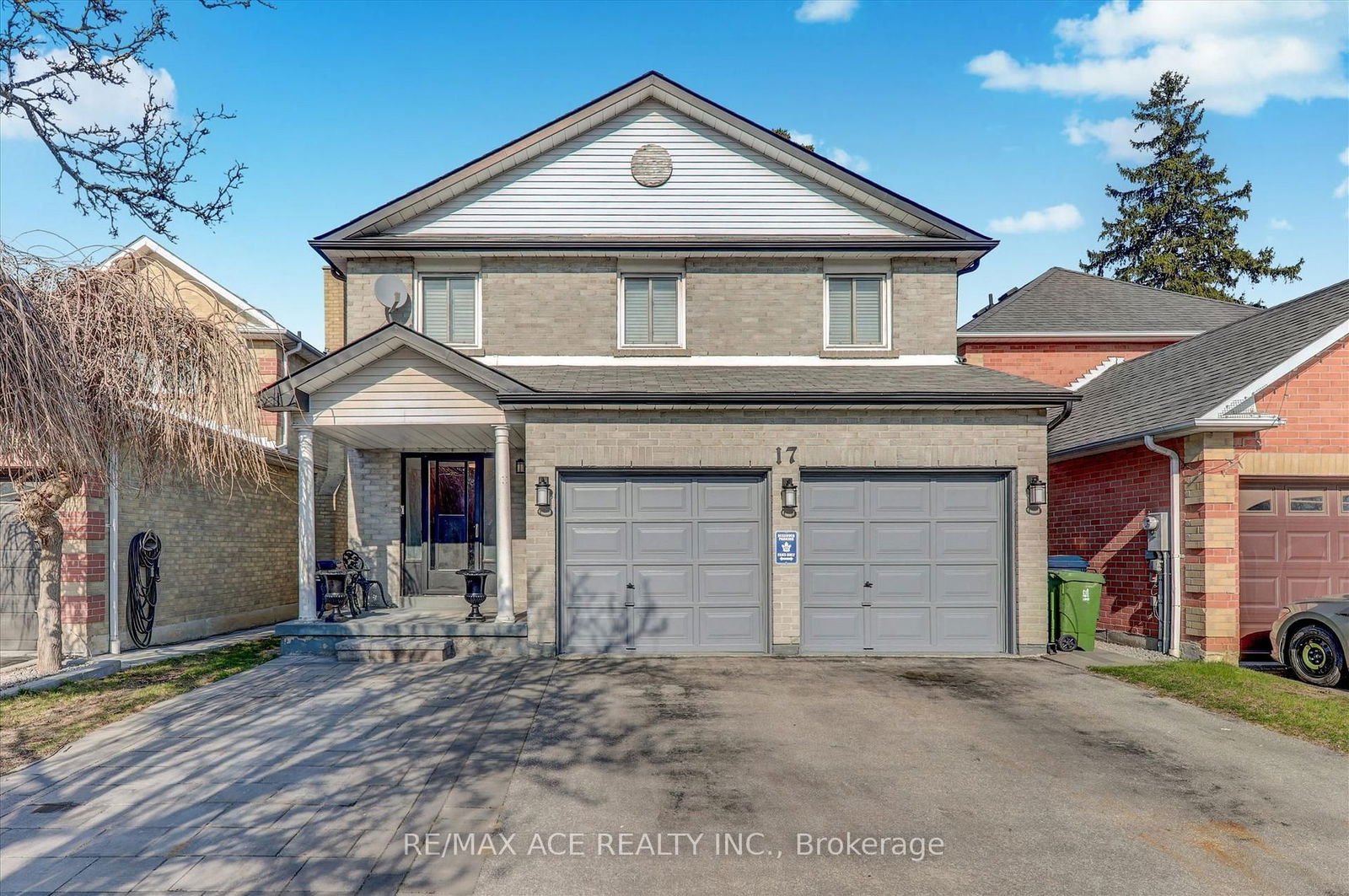 Detached House for sale at 17 Plumrose Boulevard, Toronto, West Hill, M1E 5E8 - MLS: E12108084