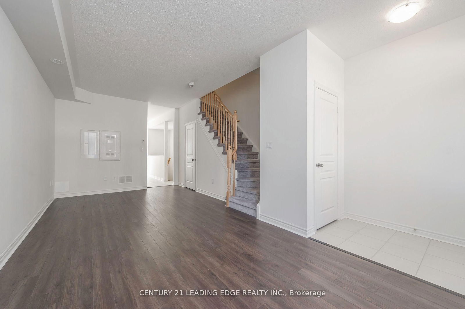 Townhouse for lease at 4-7 Eaton Park Lane, Toronto, L'Amoreaux, M1W 0A5 - MLS: E12108668