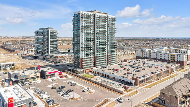 1012 - 2550 Simcoe Street