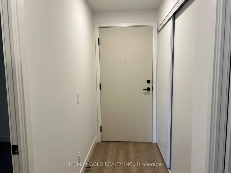 322 - 1050 Eastern Ave, Toronto, M4L 0B7 | Image 2