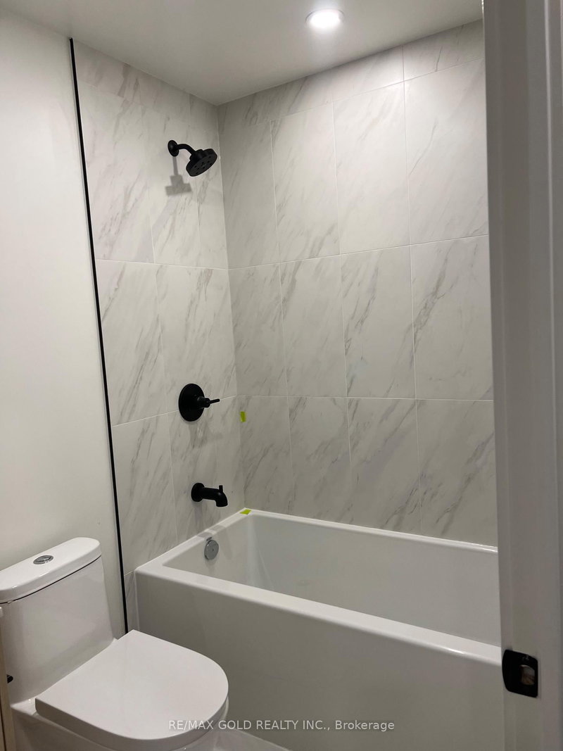 322 - 1050 Eastern Ave, Toronto, M4L 0B7 | Image 3