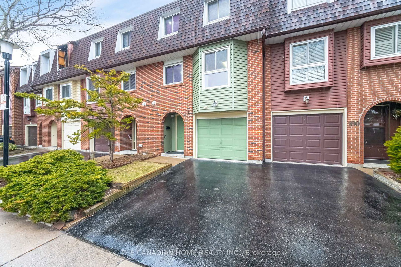 Townhouse for sale at 98-4662 Kingston Road, Toronto, West Hill, M1E 4Y7 - MLS: E12109143
