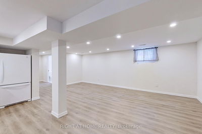 Unit Bsmt — 7 Rothwell Rd, Toronto - Wexford-Maryvale image-0-2