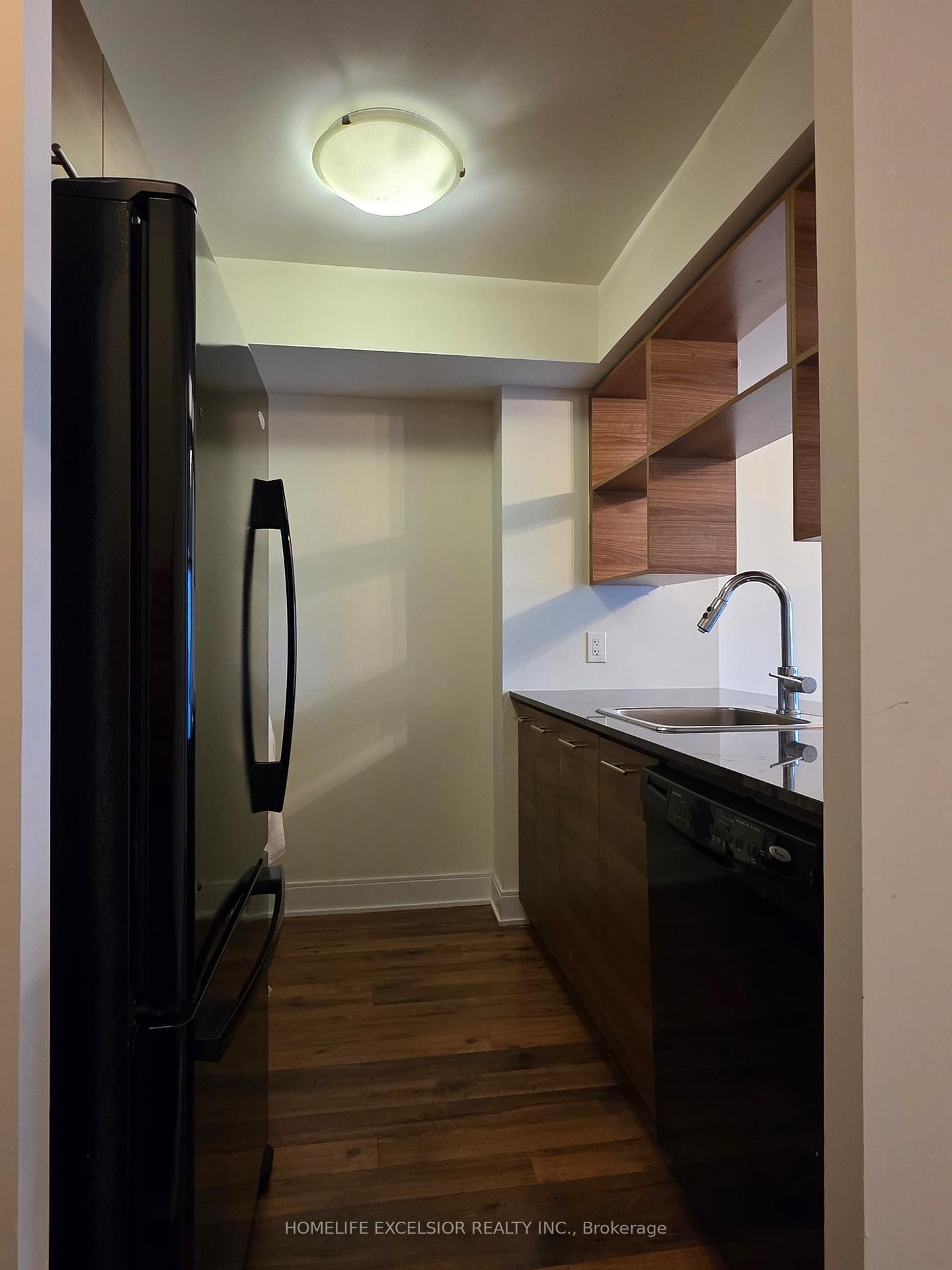 Condo for sale at 1622-135 Village Green Square, Toronto, Agincourt South-Malvern West, M1S 0G4 - MLS: E12109246