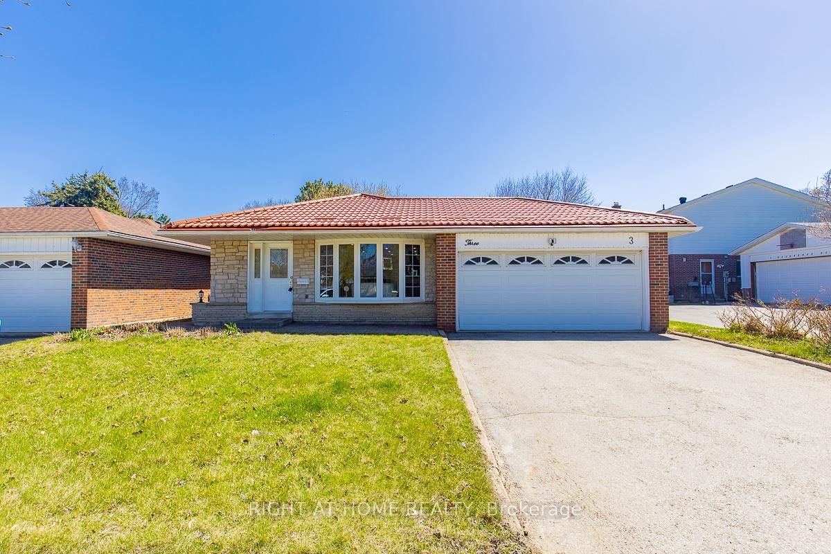 Detached House for sale at 3 Glendower Crct, Toronto, L'Amoreaux, M1T 2Y9 - MLS: E12109347