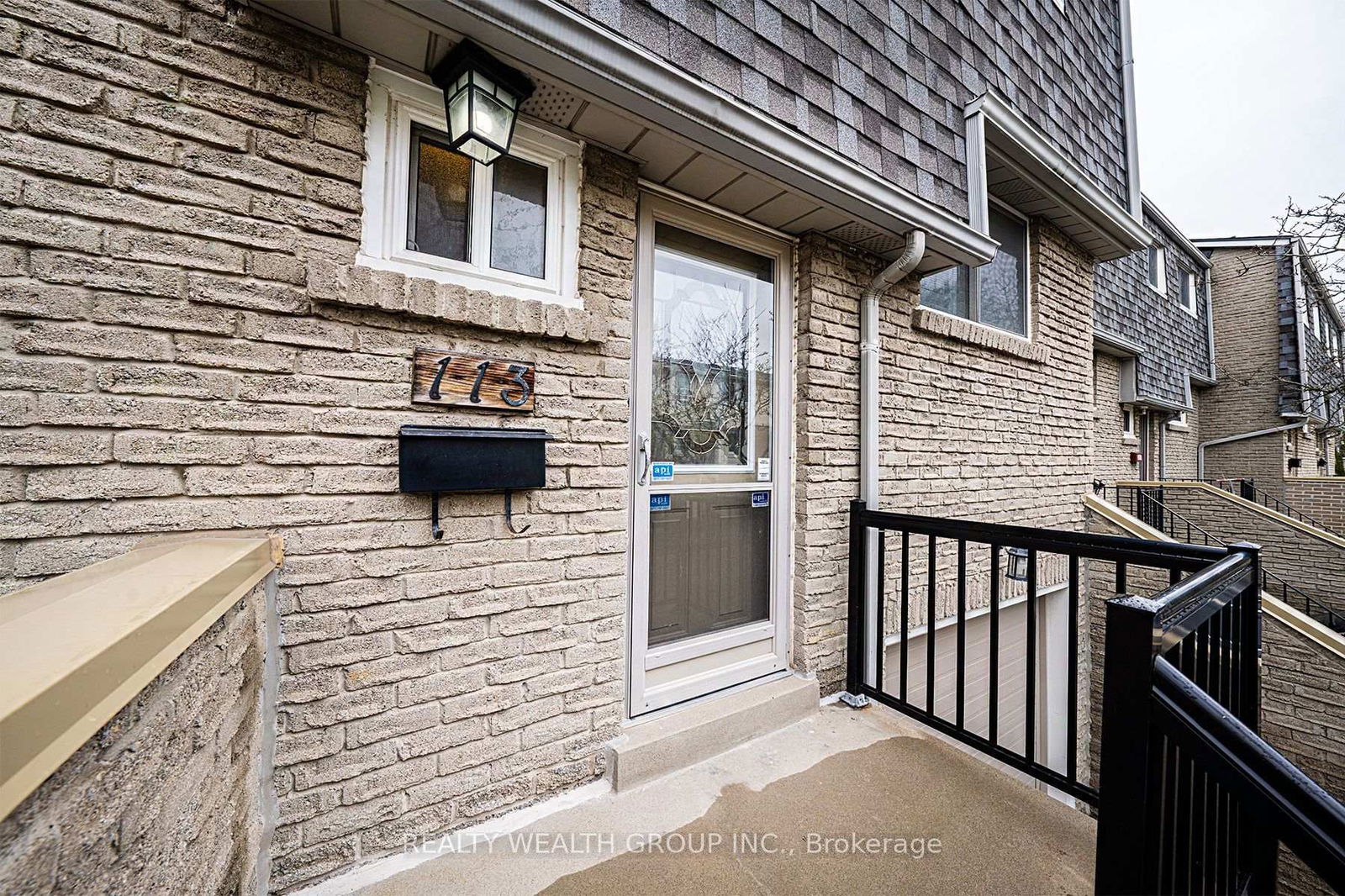 Townhouse for sale at 113-1280 Bridletowne Circle, Toronto, L'Amoreaux, M1W 2V4 - MLS: E12109443