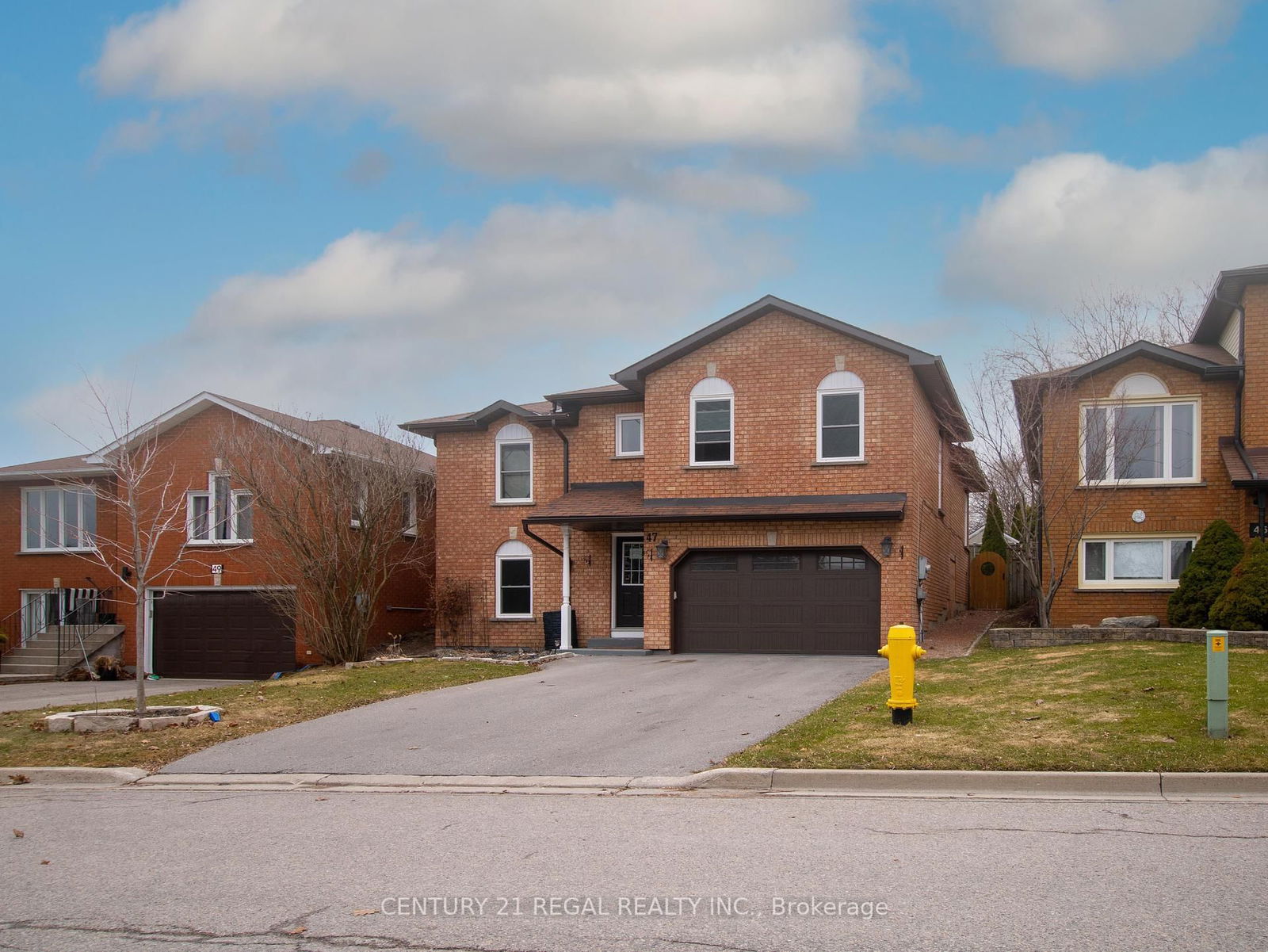Detached House for lease at Lower-47 Limestone Crescent, Whitby, Pringle Creek, L1N 8P2 - MLS: E12109446