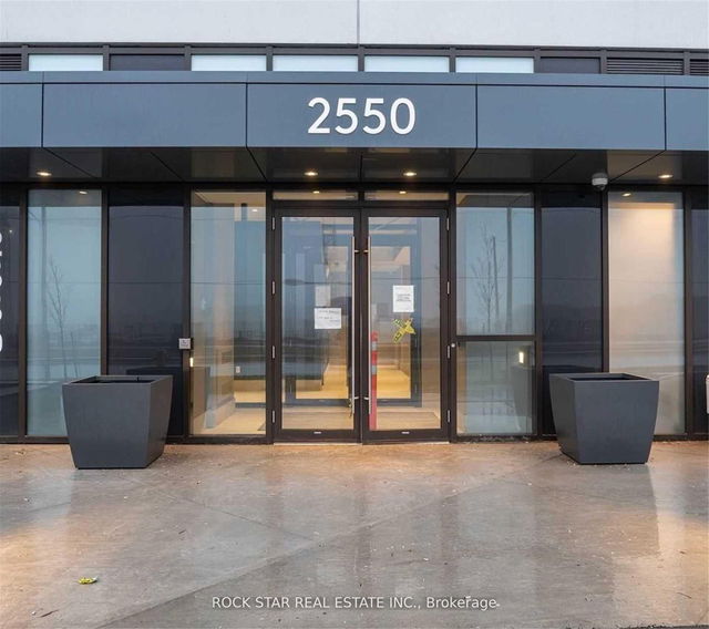 1817 - 2550 Simcoe Street