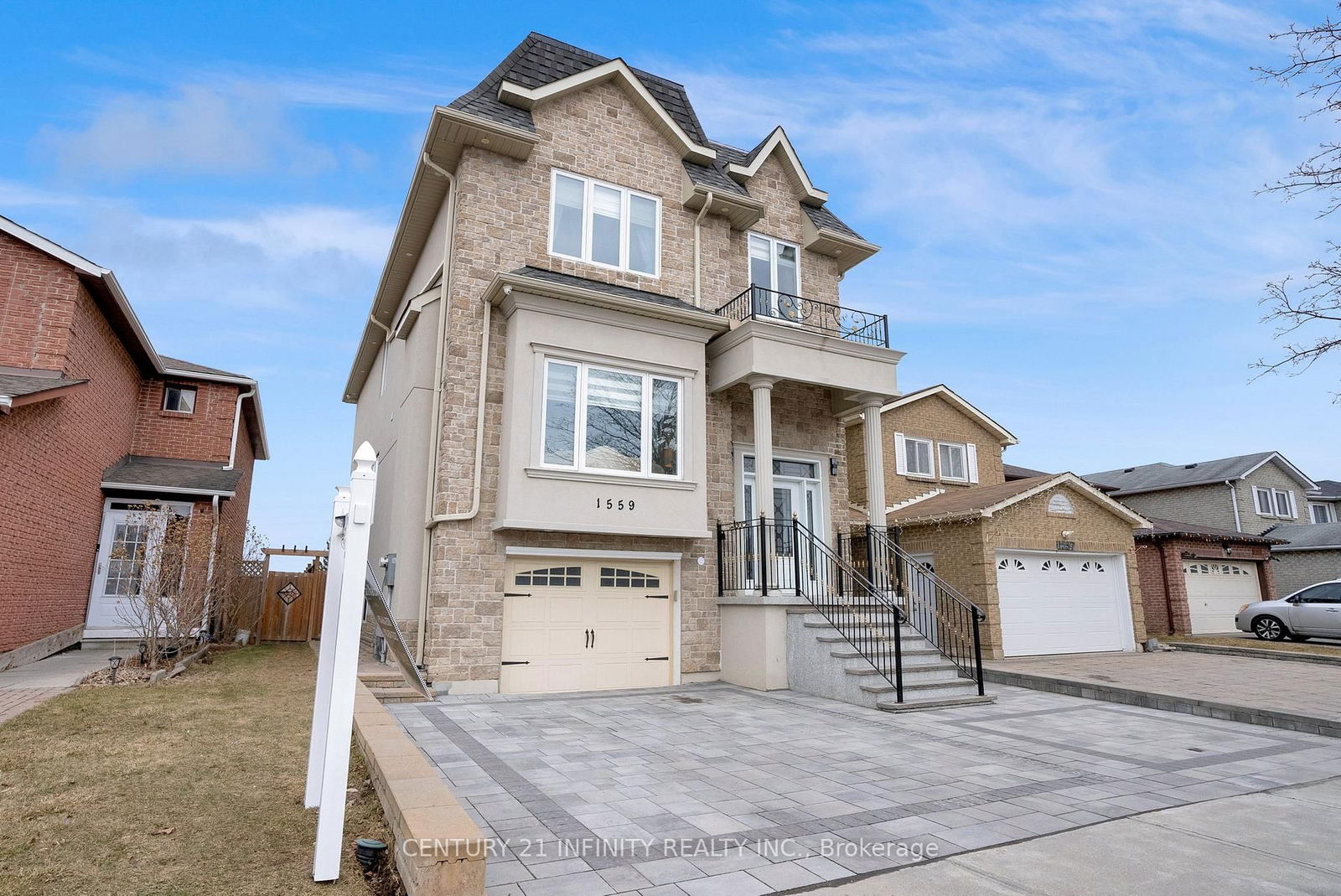 Detached House for sale at 1559 Marshcourt Drive, Pickering, Village East, L1V 6G2 - MLS: E12109639