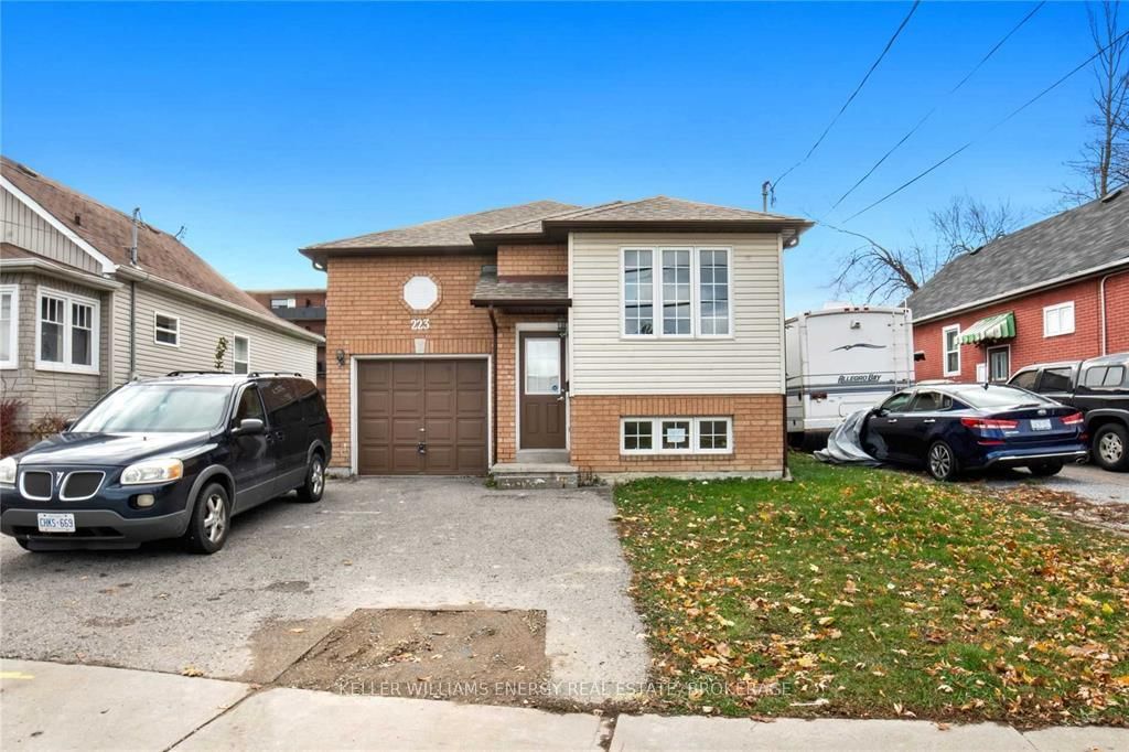 Detached House for lease at LOWER-223 Malaga Road, Oshawa, Lakeview, L1J 1N5 - MLS: E12109817