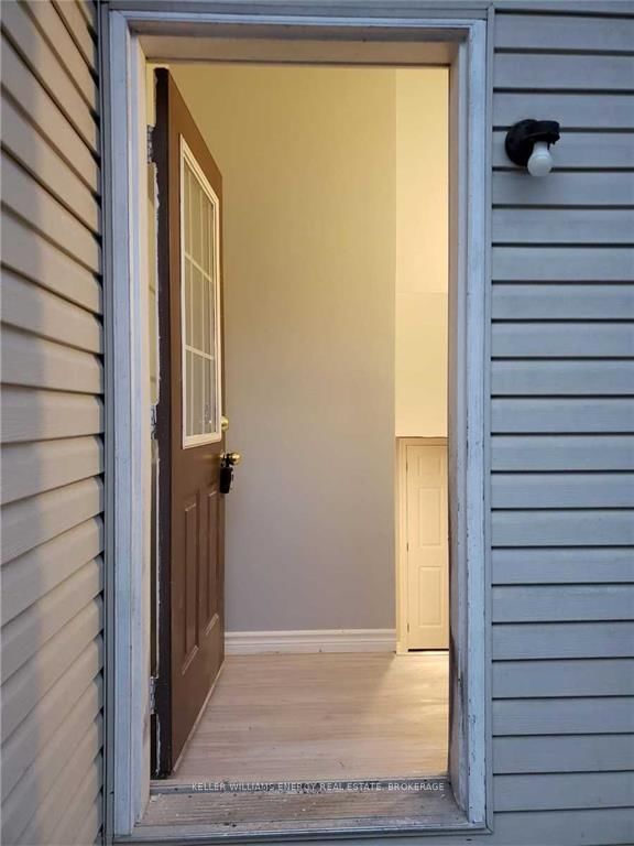 Detached House for lease at LOWER-223 Malaga Road, Oshawa, Lakeview, L1J 1N5 - MLS: E12109817
