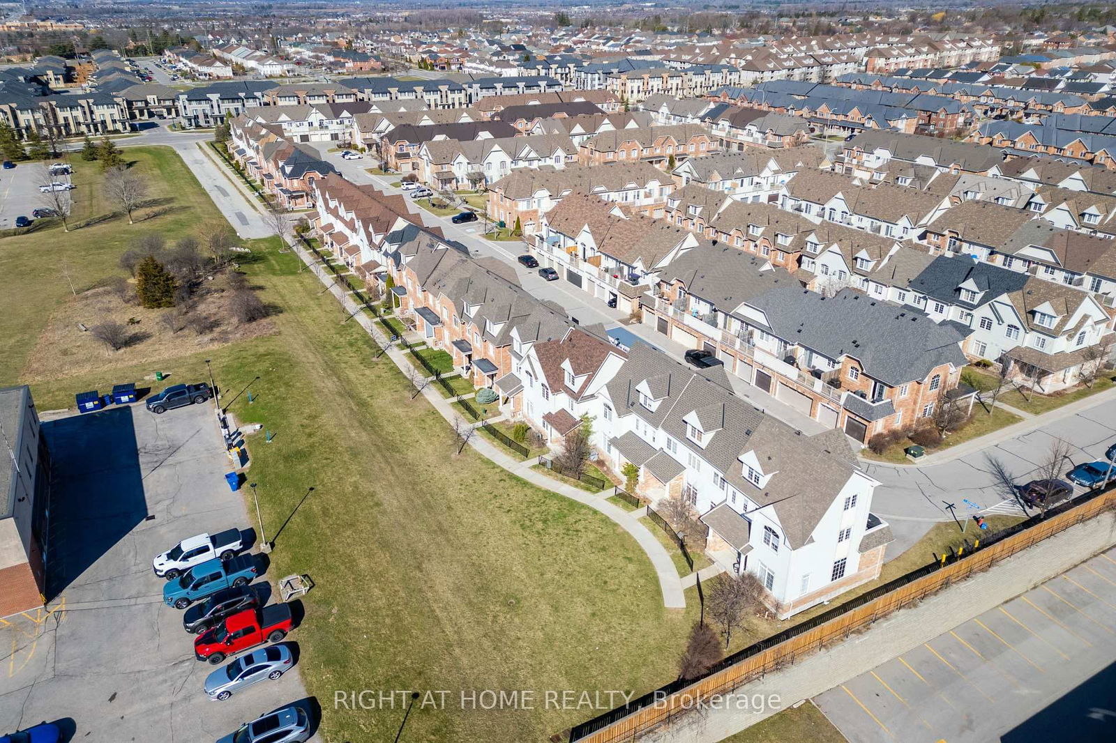 Townhouse for sale at 68 Wicker Park Way, Whitby, Pringle Creek, L1R 0C7 - MLS: E12109873