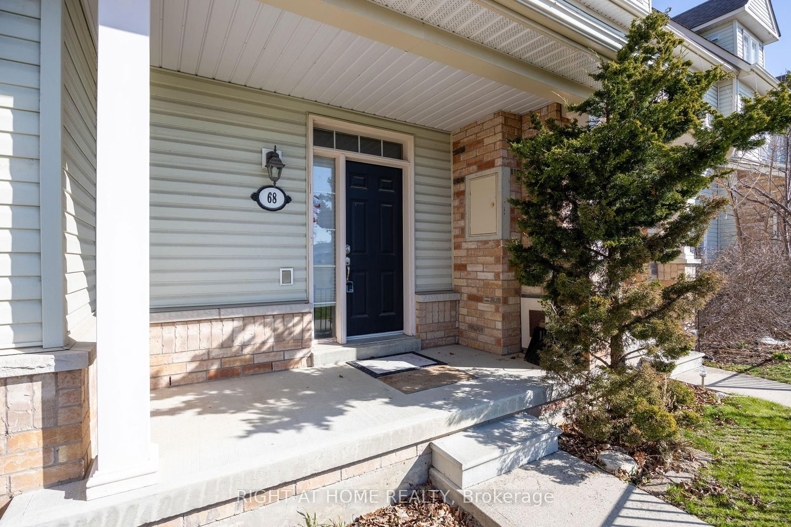 Townhouse for sale at 68 Wicker Park Way, Whitby, Pringle Creek, L1R 0C7 - MLS: E12109873