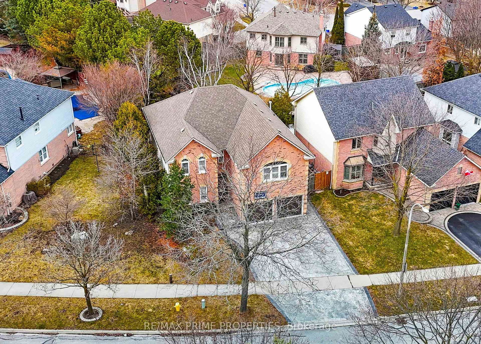 Property at 32 KENNETT