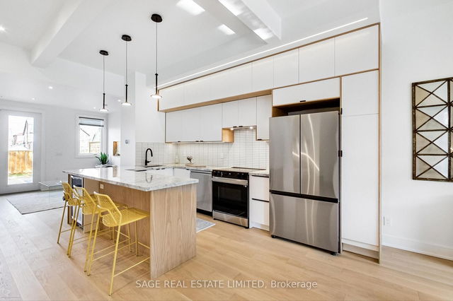 31 Kelvin Avenue