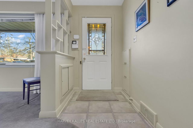 100 Dunelm Street