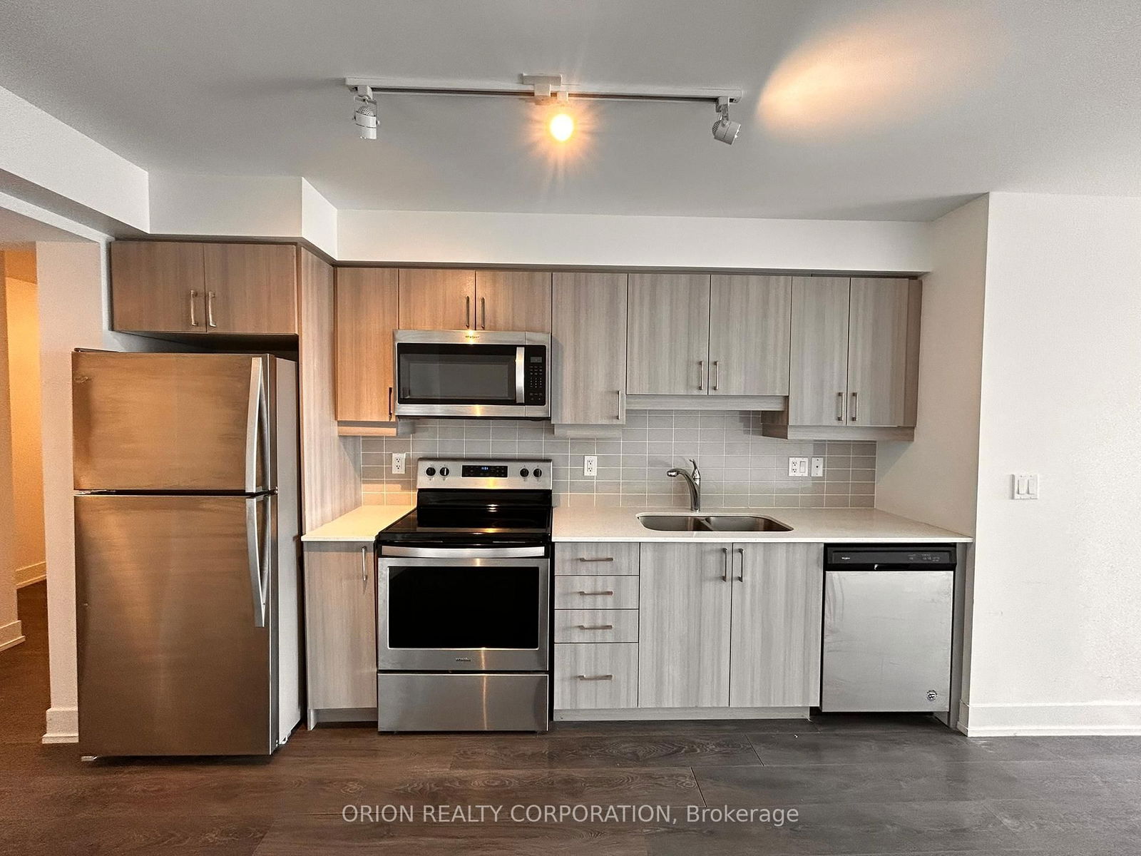 Condo for lease at 1906-1255 Bayly Street, Pickering, Bay Ridges, L1W 1L7 - MLS: E12110754