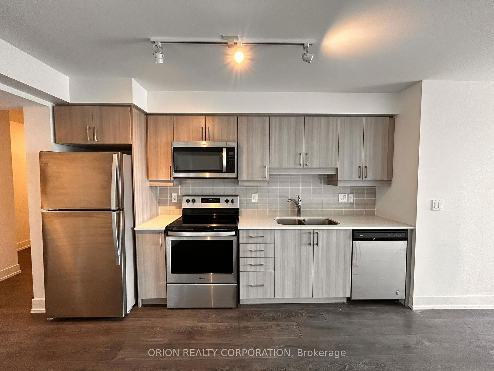 Condo for lease at 1906-1255 Bayly Street, Pickering, Bay Ridges, L1W 1L7 - MLS: E12110754
