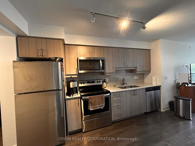 1906 - 1255 Bayly Street
