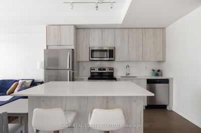 Unit 402 — 1350 Kingston Rd, Toronto - Birchcliffe-Cliffside image-0-4