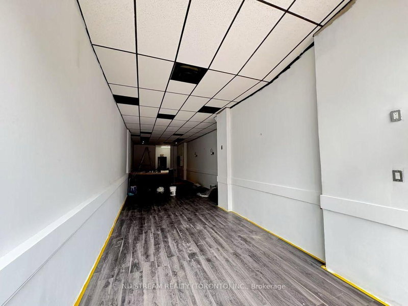 688 Gerrard St, Toronto, M4M 1Y3 | Image 3