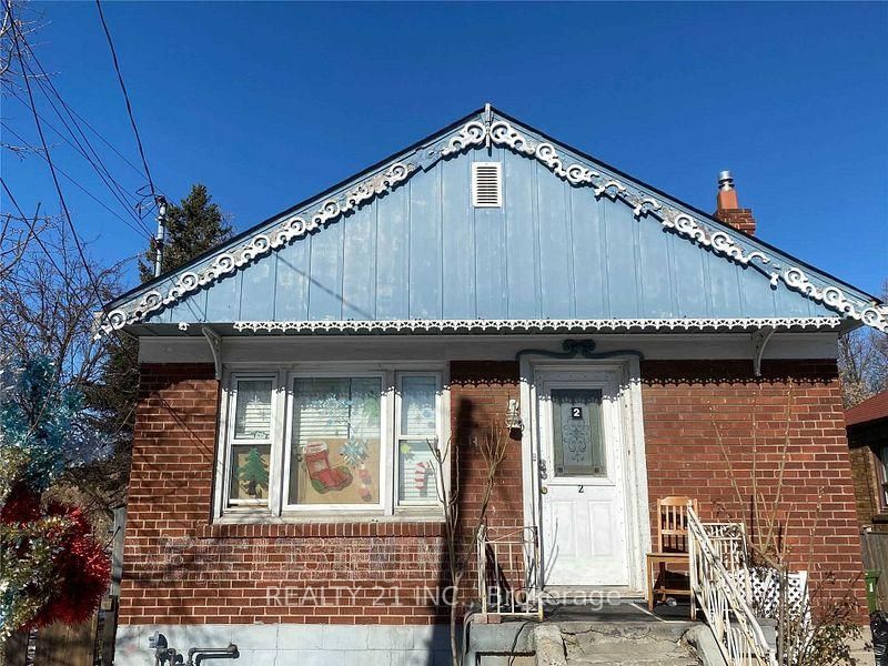 Detached House for sale at 2 Park Street, Toronto, Birchcliffe-Cliffside, M1N 2N1 - MLS: E12111581