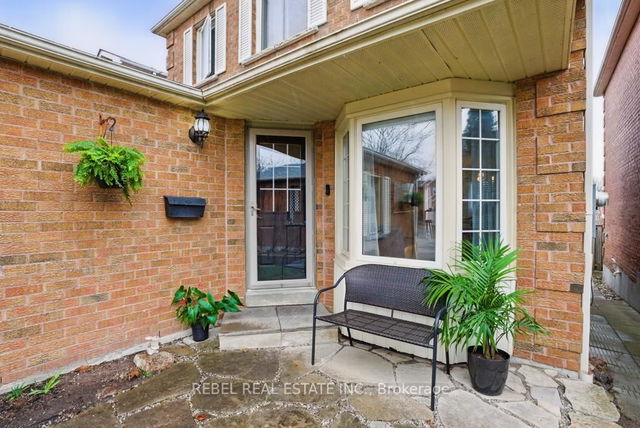 88 Fernbank Place