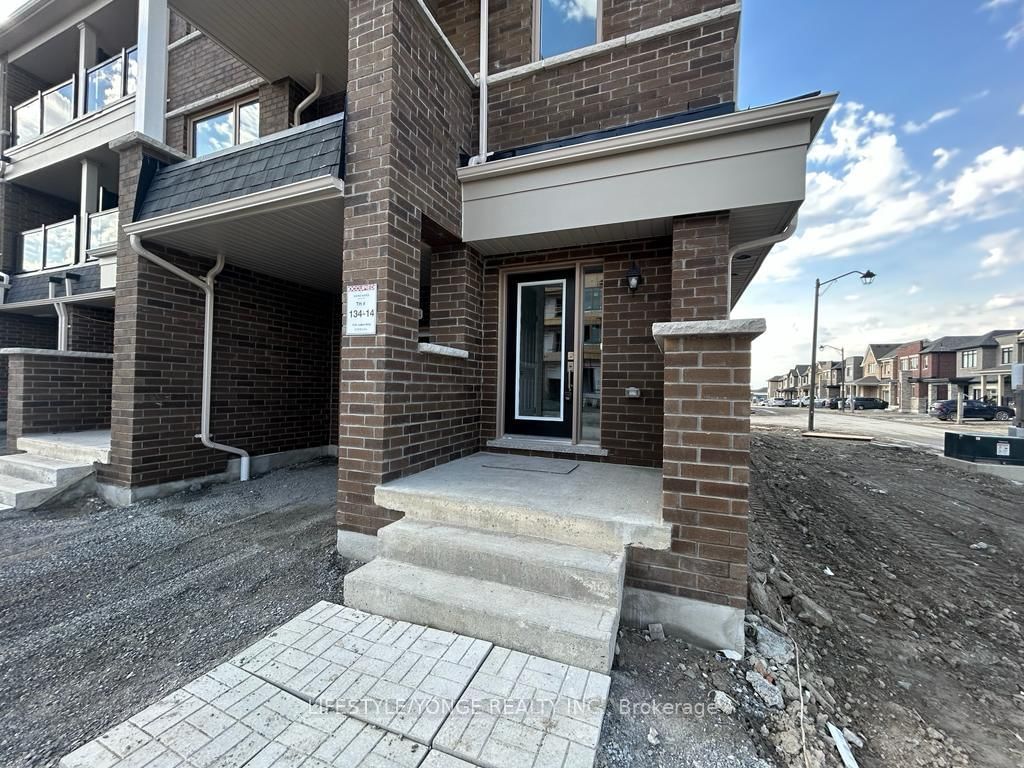 Townhouse for lease at 1134 Lockie Drive, Oshawa, Kedron, L1L 0R9 - MLS: E12112199