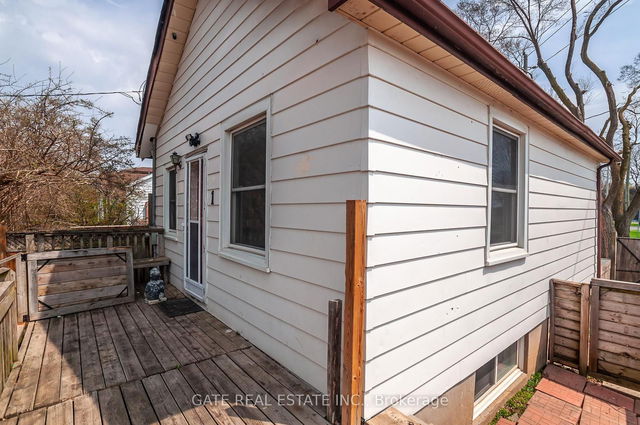 1 Mcintosh Street