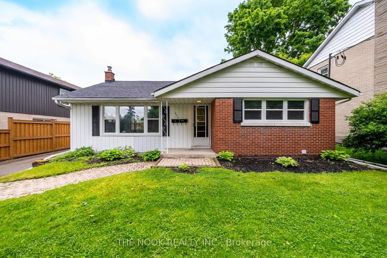 Detached House for lease at 866 Regent Drive, Oshawa, Eastdale, L1G 1J1 - MLS: E12112227