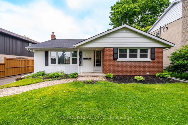 866 Regent Drive