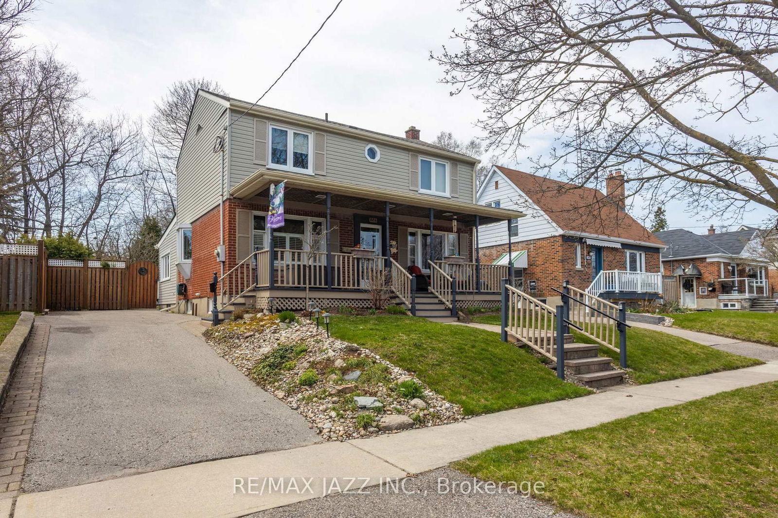Property at 824 Masson