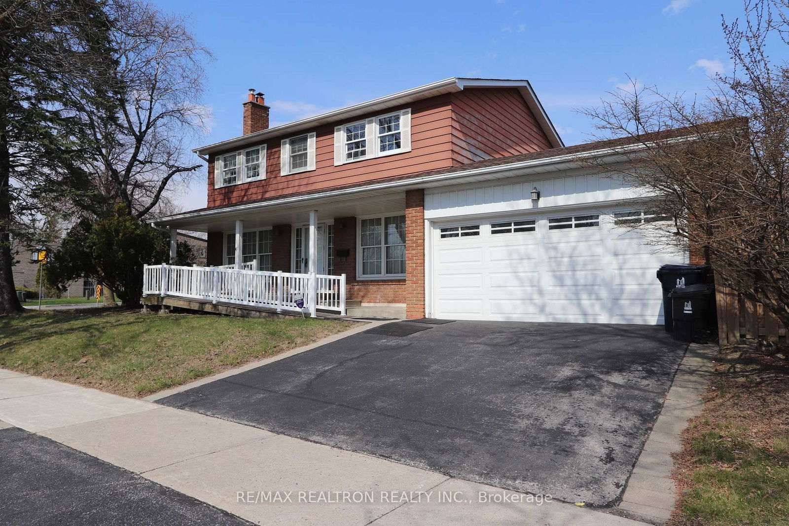 Detached House for sale at 61 Kilchurn Castle Drive, Toronto, Tam O'Shanter-Sullivan, M1T 2W3 - MLS: E12112263