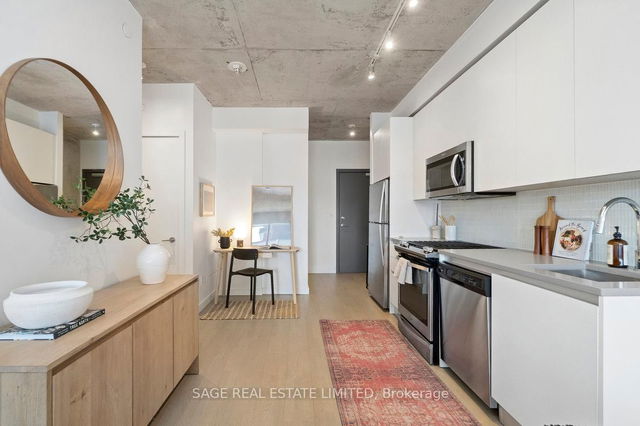 323 - 246 Logan Avenue