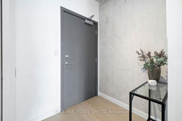 323 - 246 Logan Avenue