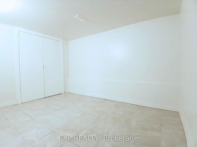 Unit Lower — 207 Gamble Ave, Toronto - East York image-0-1