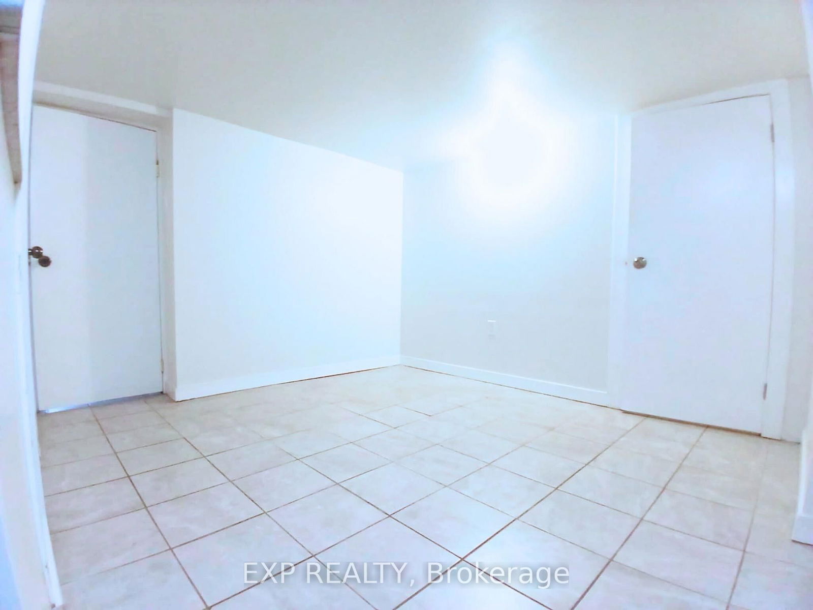 Semi-Detached House for lease at Lower-207 Gamble Avenue, Toronto, East York, M4J 2P4 - MLS: E12112381