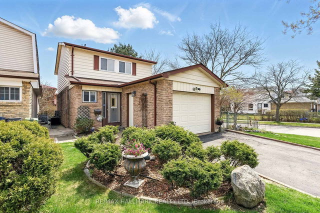 69 White Heather Boulevard