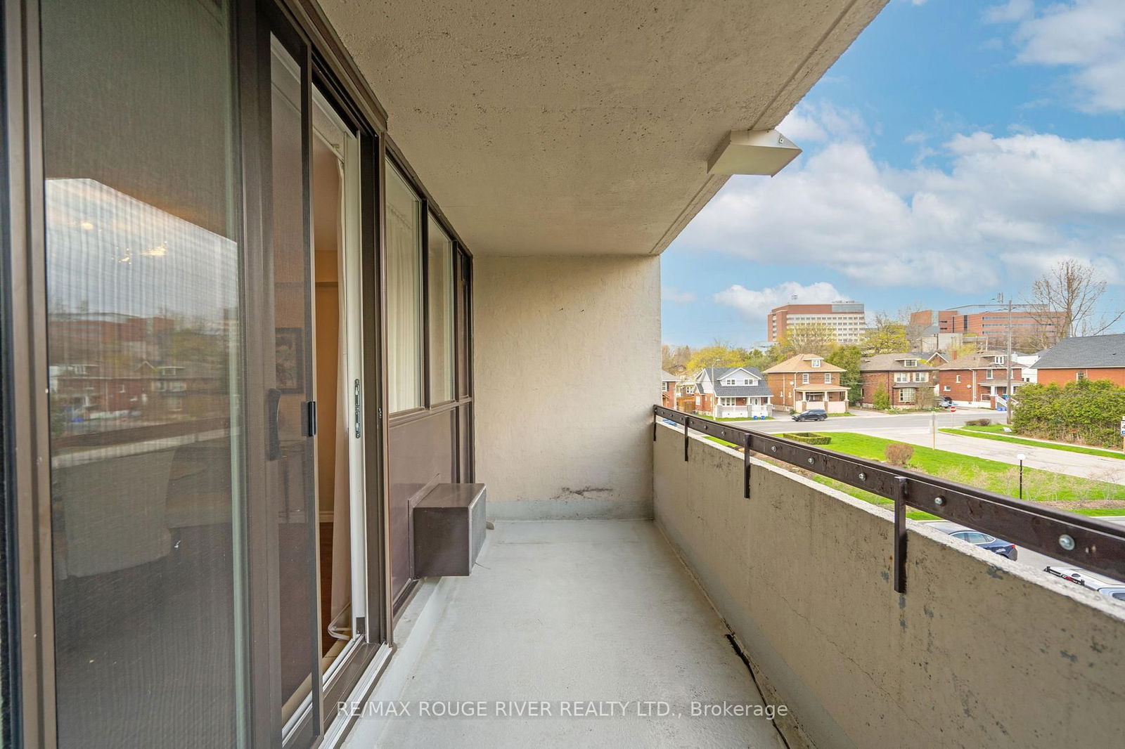 Condo sold at 307-120 Elgin Street, Oshawa, O'Neill, L1G 1Y6 - MLS: E12112876
