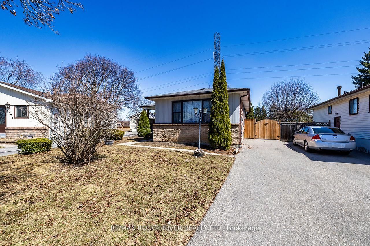 Property at 1367 Everglades