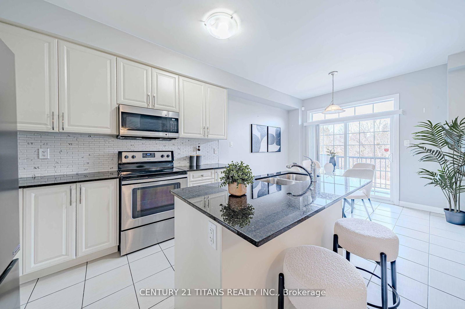 Property at 506 Rossland