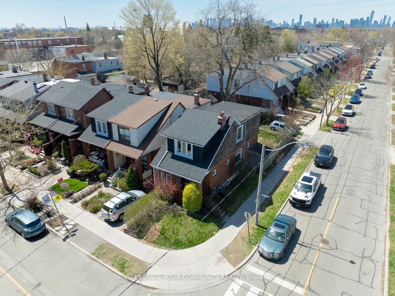 Detached House for sale at 98 Woodmount Avenue, Toronto, Danforth, M4C 3Y2 - MLS: E12113263