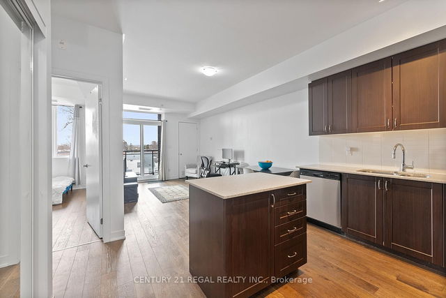 302 - 3560 st clair Avenue