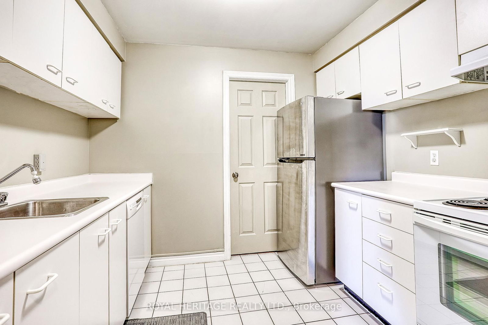 Condo for sale at 217-189 Lake Driveway N/A, Ajax, South West, L1S 7J1 - MLS: E12113560