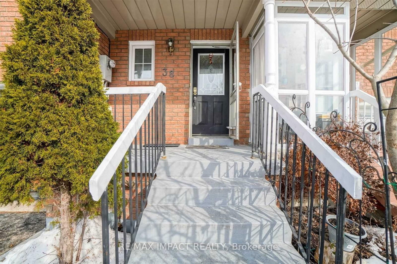 Townhouse for lease at 38 Lax Avenue, Ajax, Central, L1Z 1G7 - MLS: E12113615