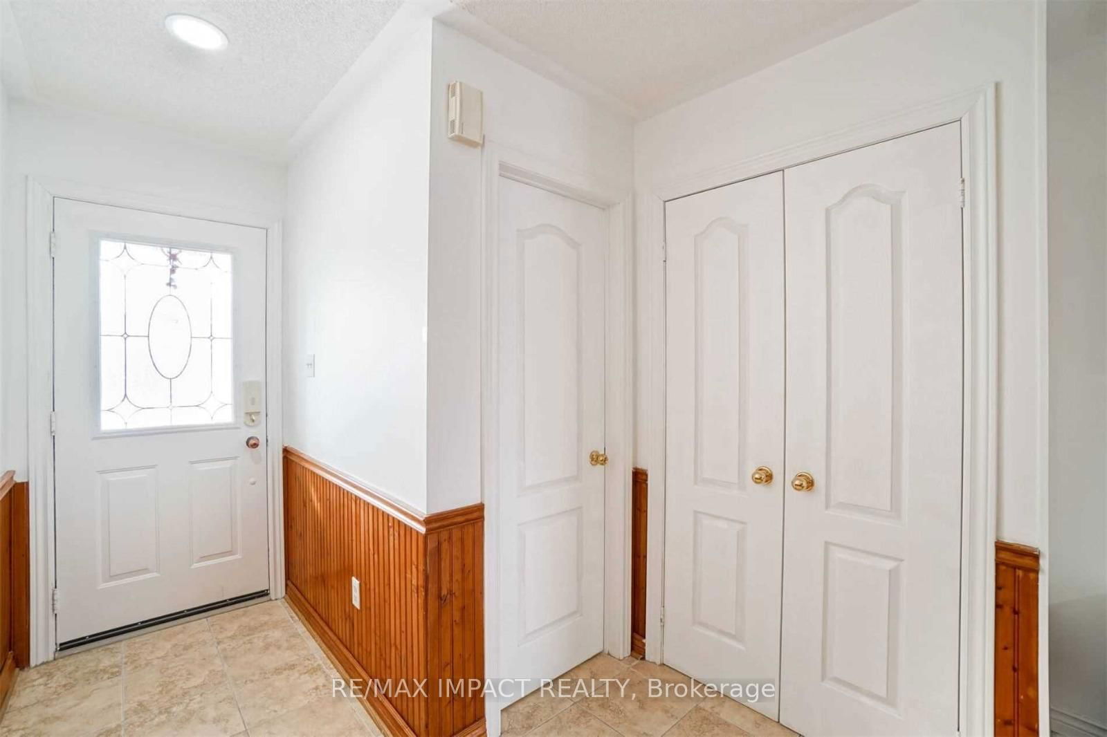 Townhouse for lease at 38 Lax Avenue, Ajax, Central, L1Z 1G7 - MLS: E12113615